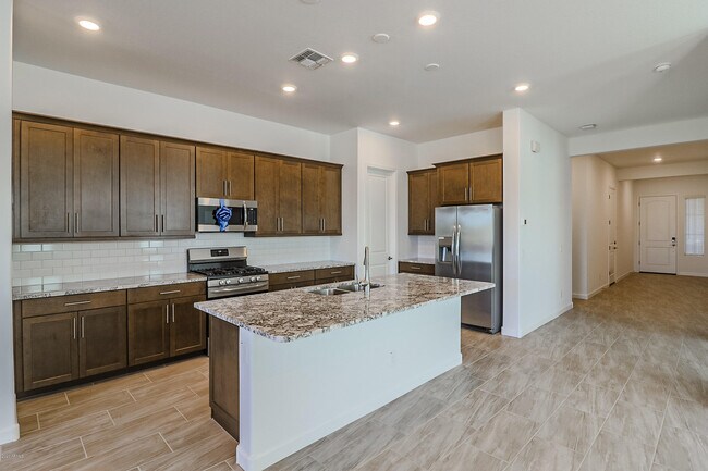 Foto del edificio - 24202 N 170th Ln