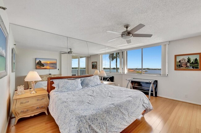Foto del edificio - 8200 Lakeshore Dr
