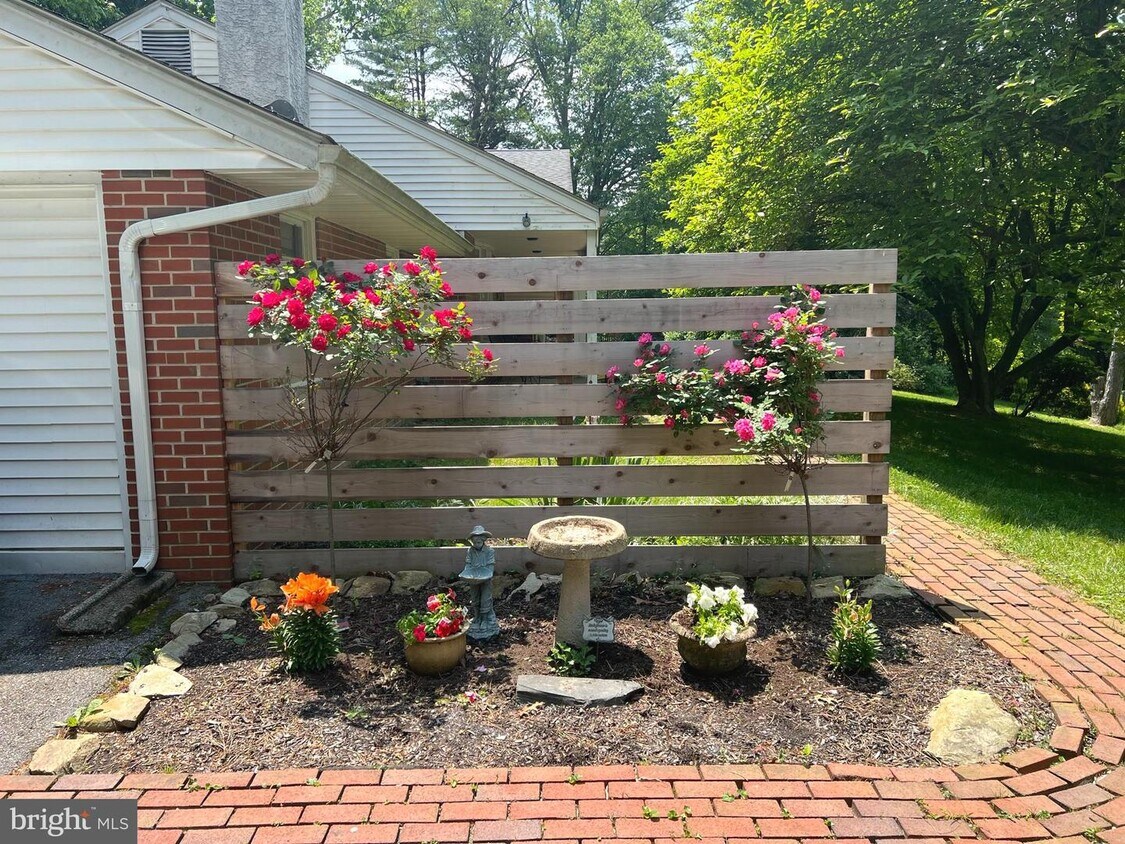 Foto principal - 706 Timber Lake Dr