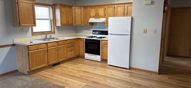 Building Photo - 997 Spring Crossing Dr