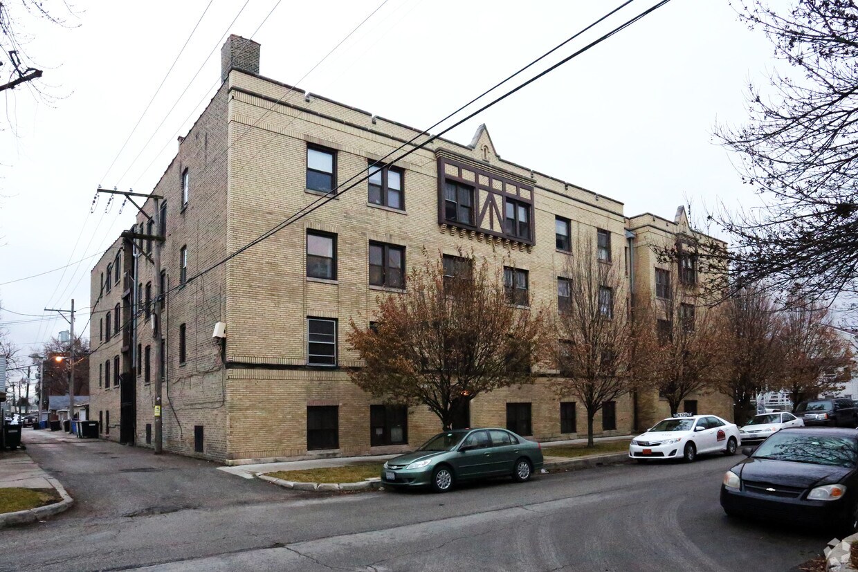 Building Photo - 4049 N Francisco Ave