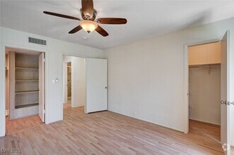 Building Photo - 578 Tam O Shanter