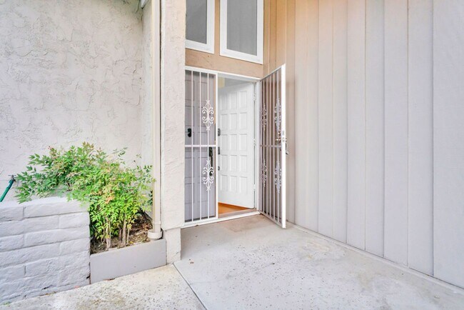 Foto del edificio - Great home in Mount Soledad community of La Jolla! Available immediately!