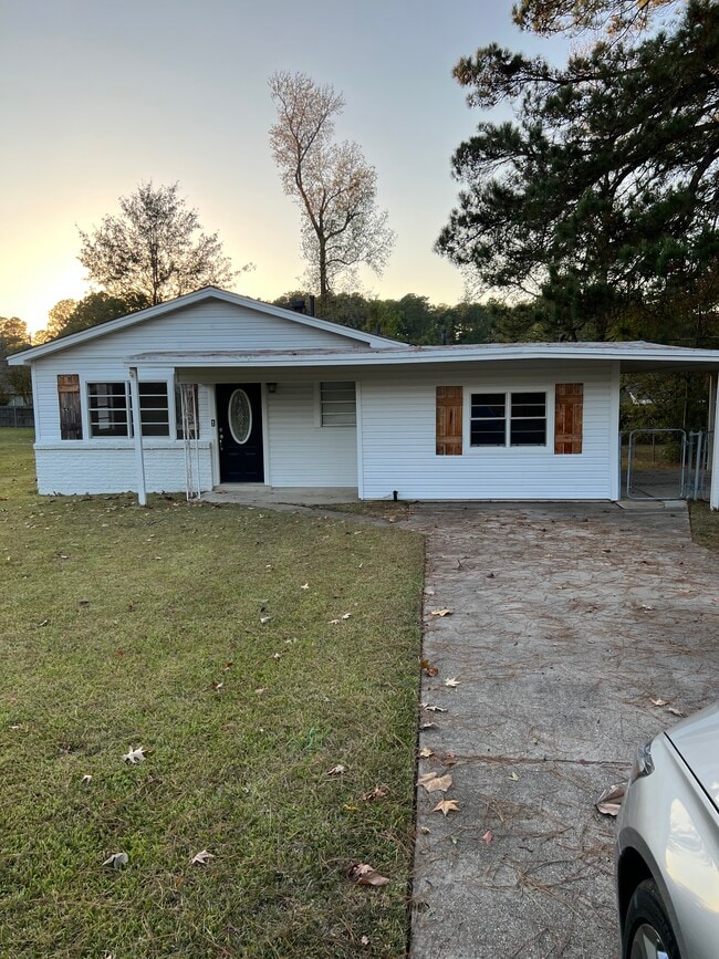 Building Photo - 119 Fairlane Dr