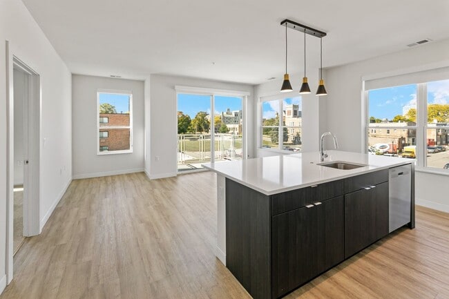 Foto del edificio - 5945 6th Ave