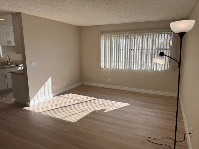 Foto del edificio - 626 E Verdugo Ave