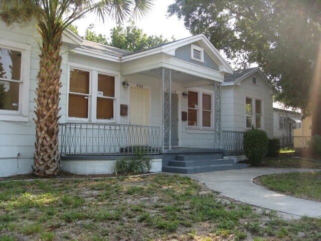 Primary Photo - 920 E Lake Ave