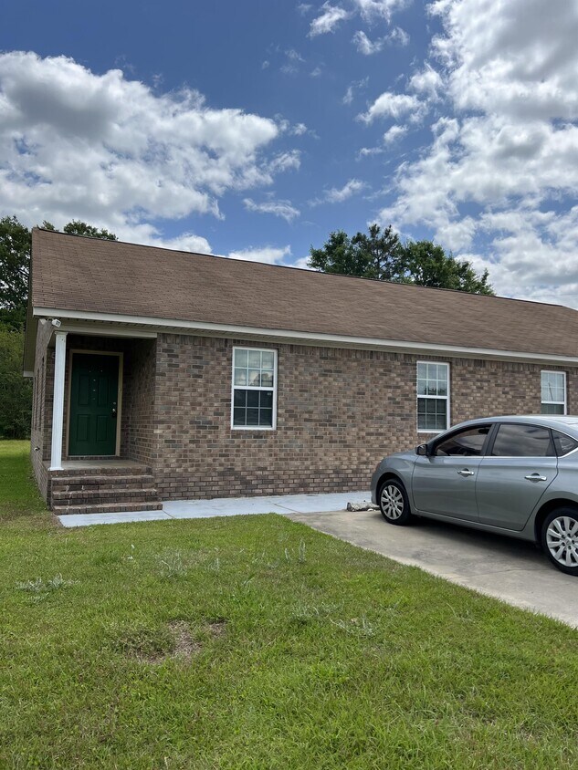 Primary Photo - 58 Wilkinson Rd