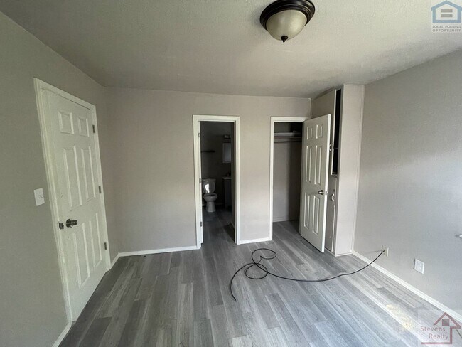 Foto del edificio - 1315 SW E Ave