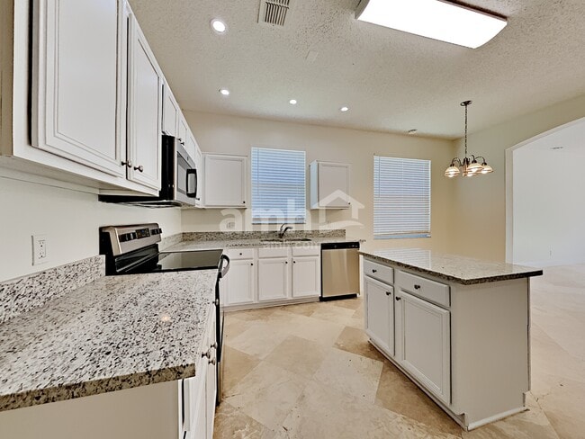 Building Photo - 13740 Hawkeye Dr