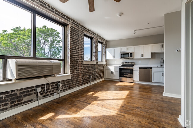Studio - Living Room - 628 Madison Ave Apartments
