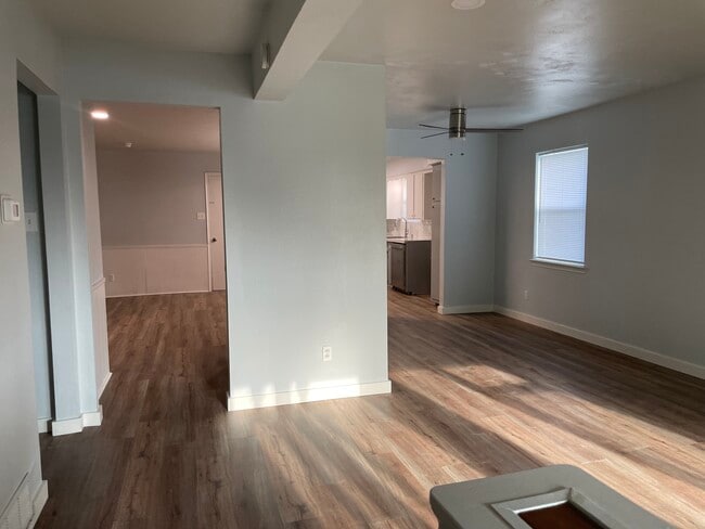 Foto del edificio - 9655 Lanward Dr