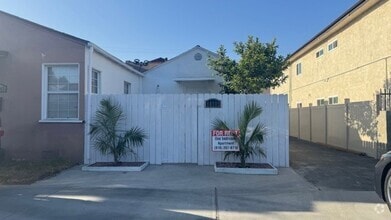Building Photo - 14143 Victory Blvd