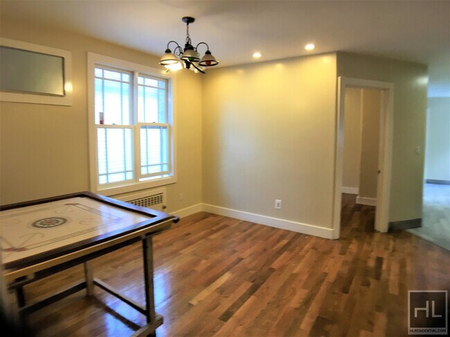 Foto del edificio - 690 E 5th St