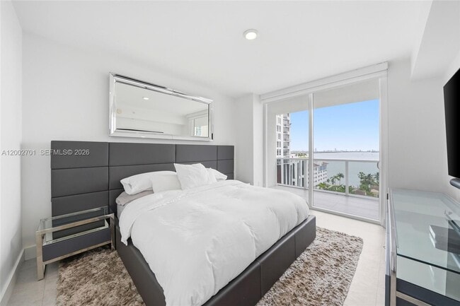 Foto del edificio - 600 NE 27th St