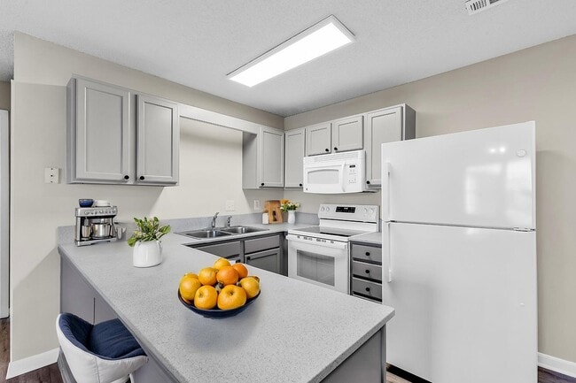 Building Photo - Autumn Chase Apartment Community