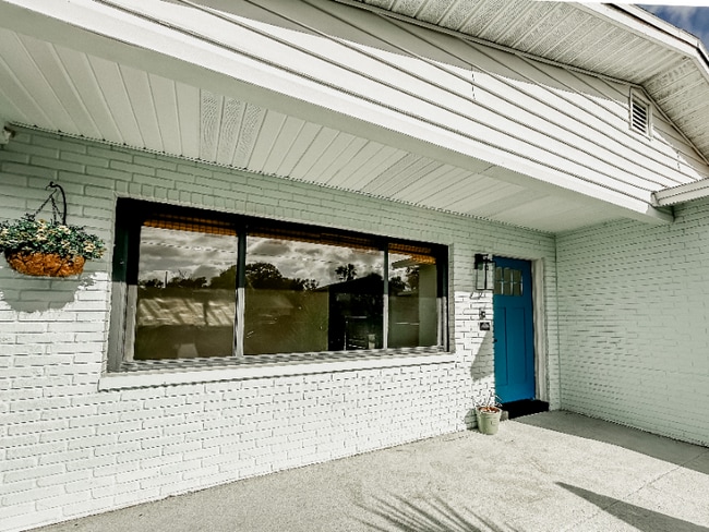 Foto del edificio - 1847 Shore Acres Blvd NE