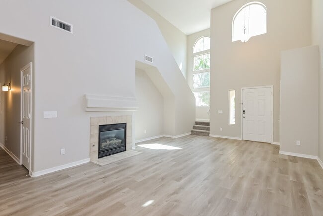 Foto del edificio - 134 W Camino Rancho Palomas