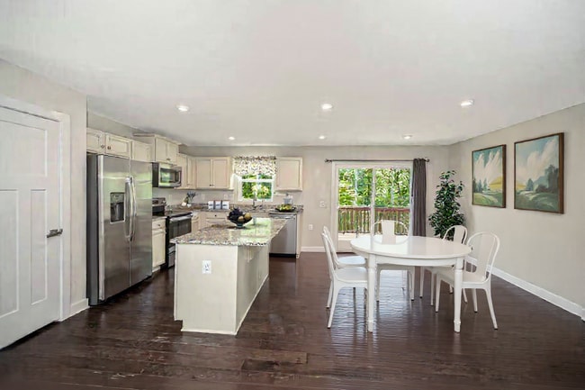 Foto del edificio - 11360 Emerald Dr