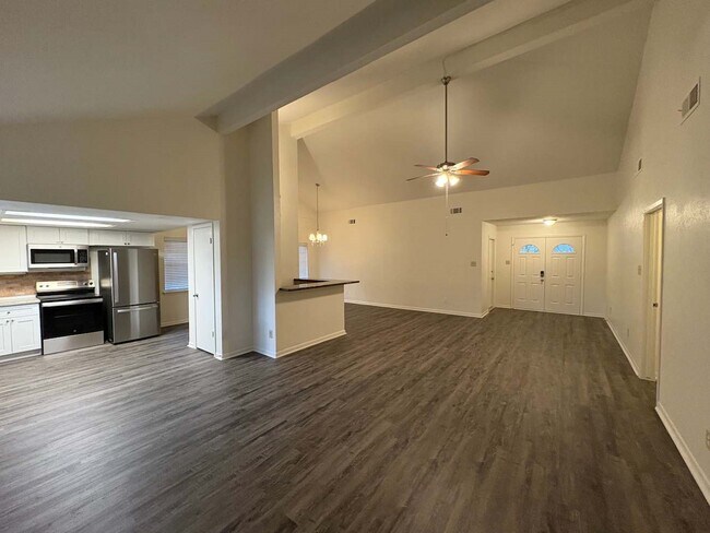 Foto del edificio - 1613 Cantrell Blvd