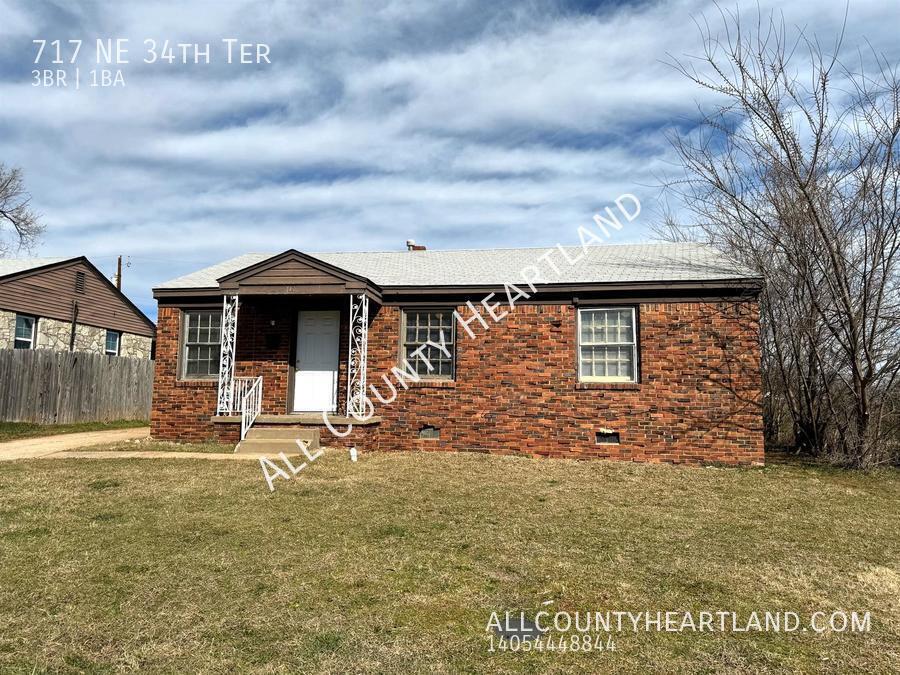 Primary Photo - 717 NE 34th Terrace