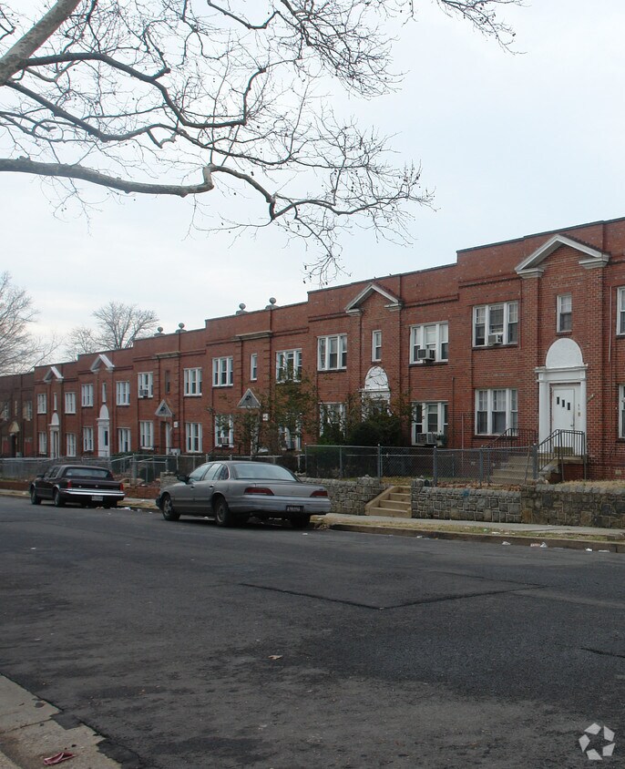 Foto del edificio - 1322 Orren St NE