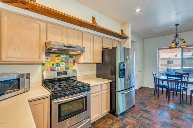 Building Photo - Charming Spacious 4 Bed. 3 Ba. Home with 3 Car Gar. Located the Desirable Continental Ranch