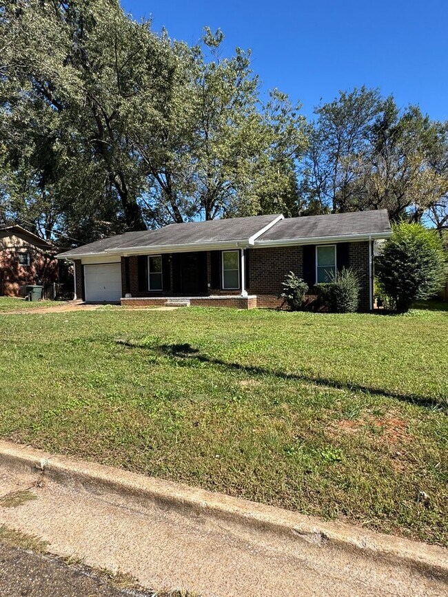 Building Photo - 3306 E Tucker Dr NW
