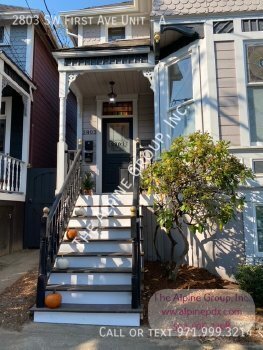 Foto del edificio - Gorgeous Victorian Home!