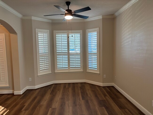 Sala de estar formal - 3505 Cedar Prairie Dr