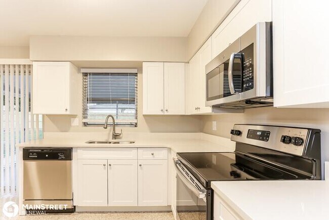 Foto del edificio - 3299 58th St N, St Petersburg, FL 33710