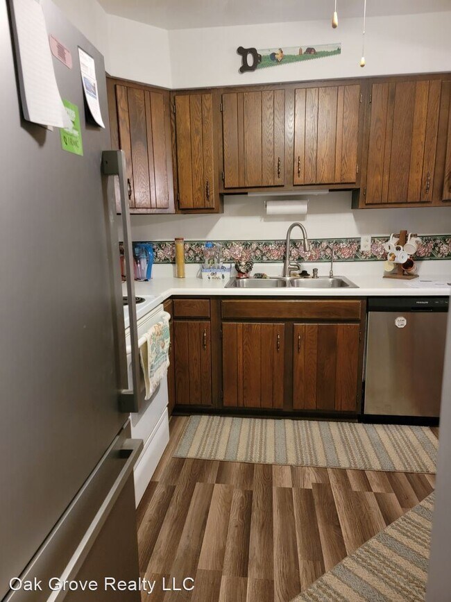 Foto del edificio - 2 br, 3 bath House - 4895 Lucerne Rd