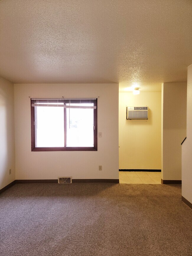 Blue Ridge Apartments & Townhomes Apartments in Blue Earth, MN