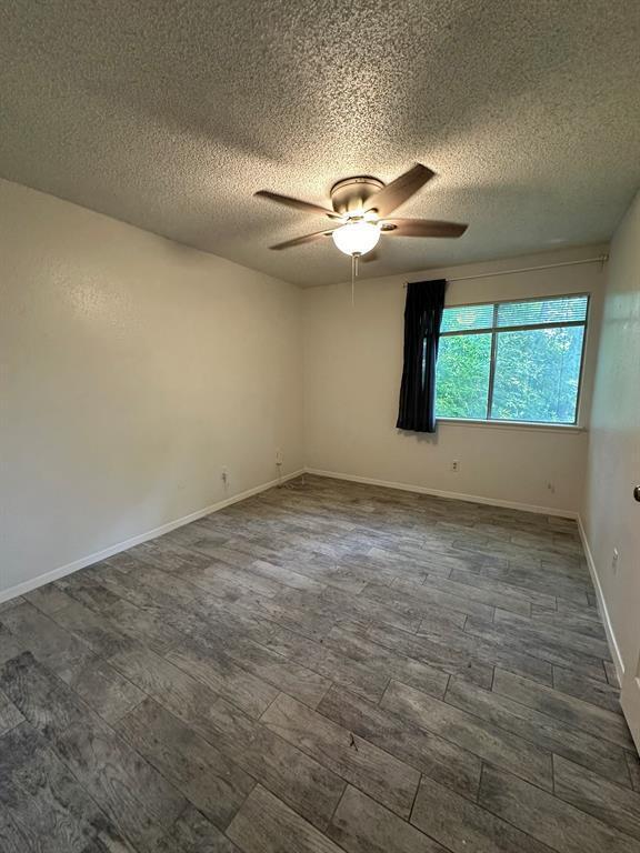 Foto del edificio - 7709 Meadowview Ln