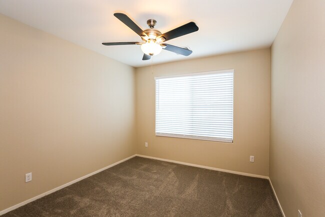 Foto del edificio - 7639 Lone Shepherd Dr