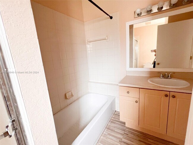 Foto del edificio - 2301 SW 86th Way