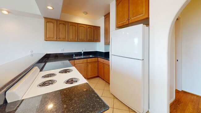 Building Photo - Gorgeous bay views | 1-bedroom condo