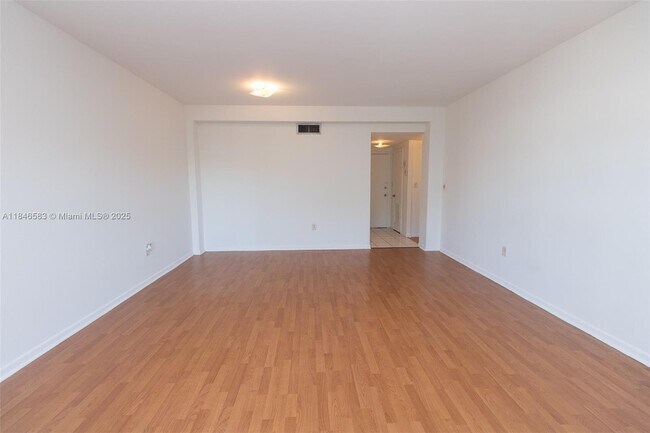 Foto del edificio - 3501 Jackson St