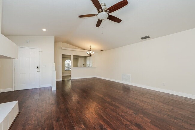 Building Photo - 538 Beth Ann St