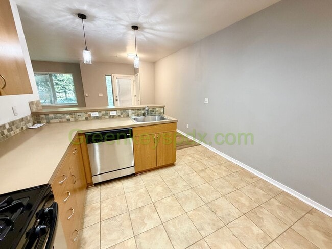 Building Photo - Awesome 1-bedroom condo near the heart of historic St. John's