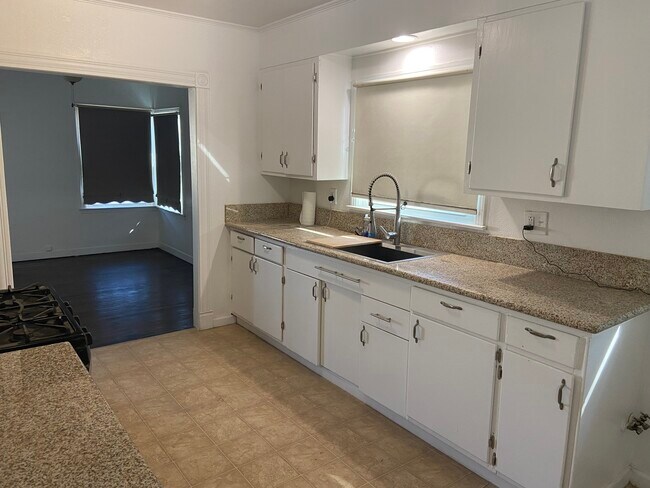 Kitchen - 4132 Arden Dr N
