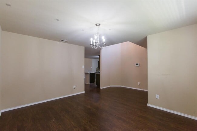 Building Photo - 2119 Treasure Mountain Dr