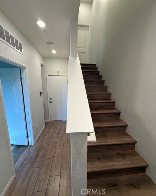 Foto del edificio - 8360 Canby Pl