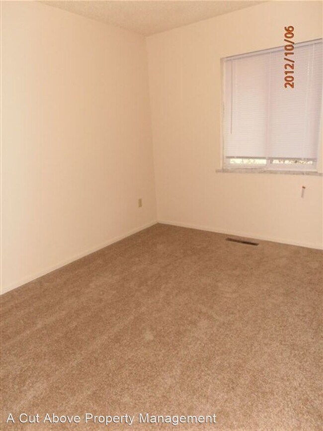 Building Photo - 3 br, 1 bath House - 2135 Jet Wing Drive