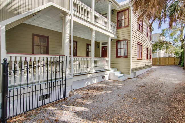 Building Photo - 226 Rutledge Ave