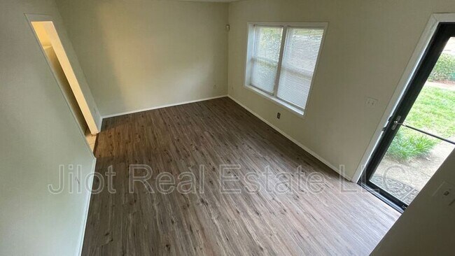 Foto del edificio - 2815 Royal Path Ct