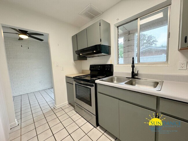 Foto del edificio - Charming 2 Bedroom Home in Fort Walton Beach!