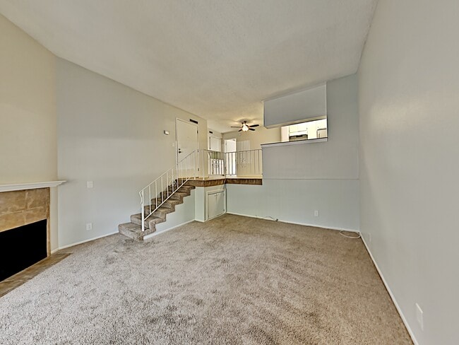 Living Room with view of entrance - 5500 Lindley Ave