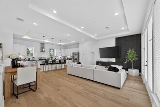 Building Photo - 4806 Gano St