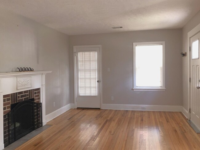 Building Photo - 2808 Virginia Ave